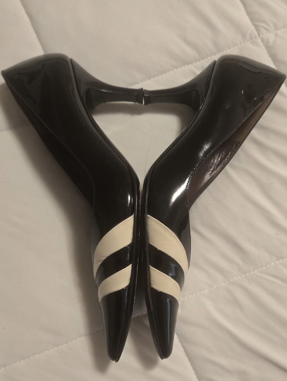 Bruno Magli Black Pumps with Cream Stripe Accents - Picture 2 of 10